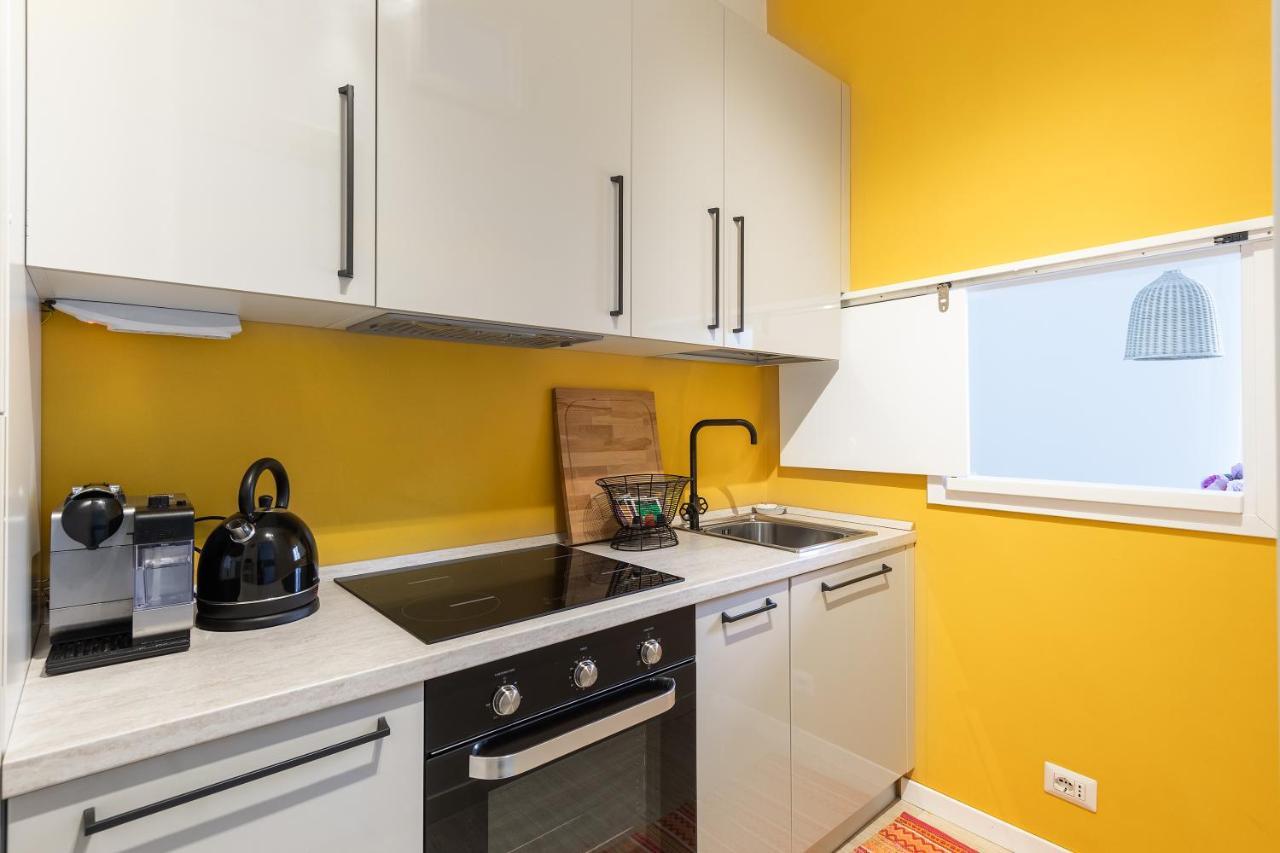 West Park Suite With Parking By Holiday Solutions Como Buitenkant foto