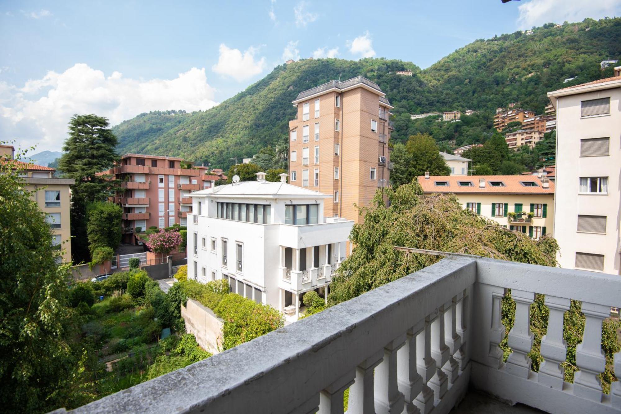 West Park Suite With Parking By Holiday Solutions Como Buitenkant foto