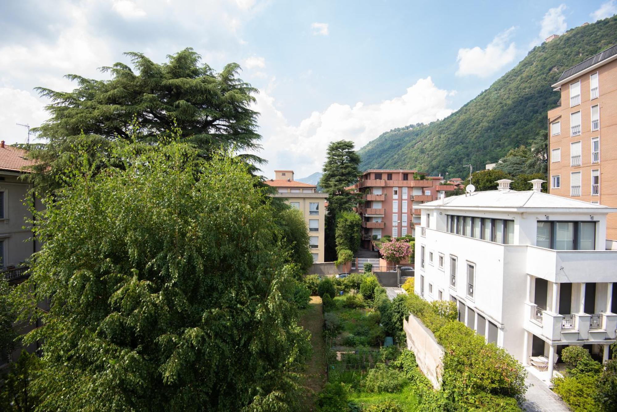 West Park Suite With Parking By Holiday Solutions Como Buitenkant foto